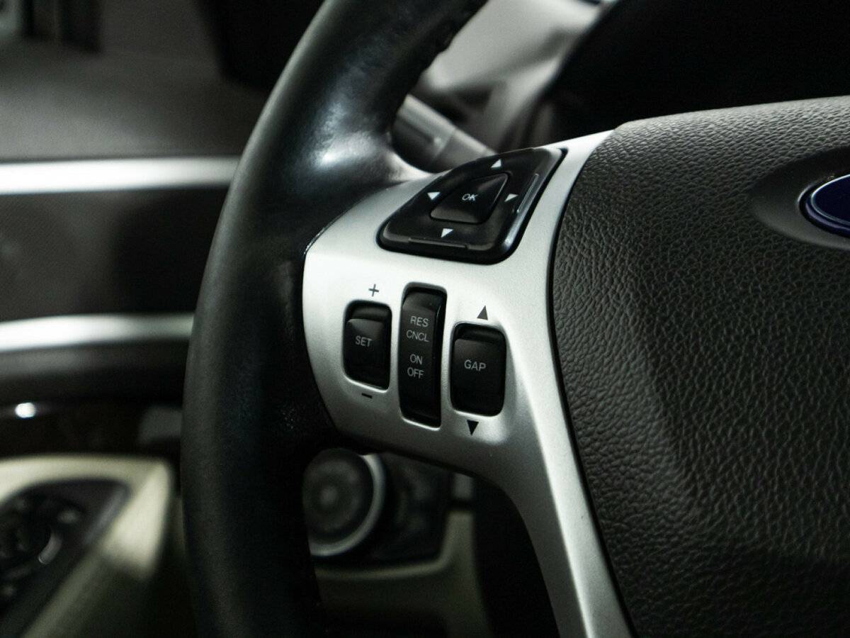 Купить Ford Explorer с пробегом. Фото: #20