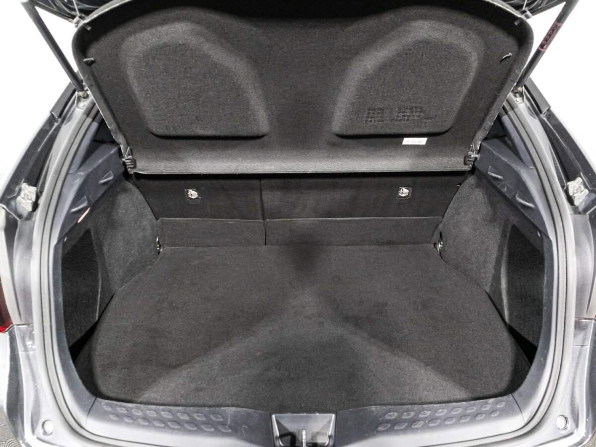 Купить Toyota C-HR с пробегом. Фото: #14