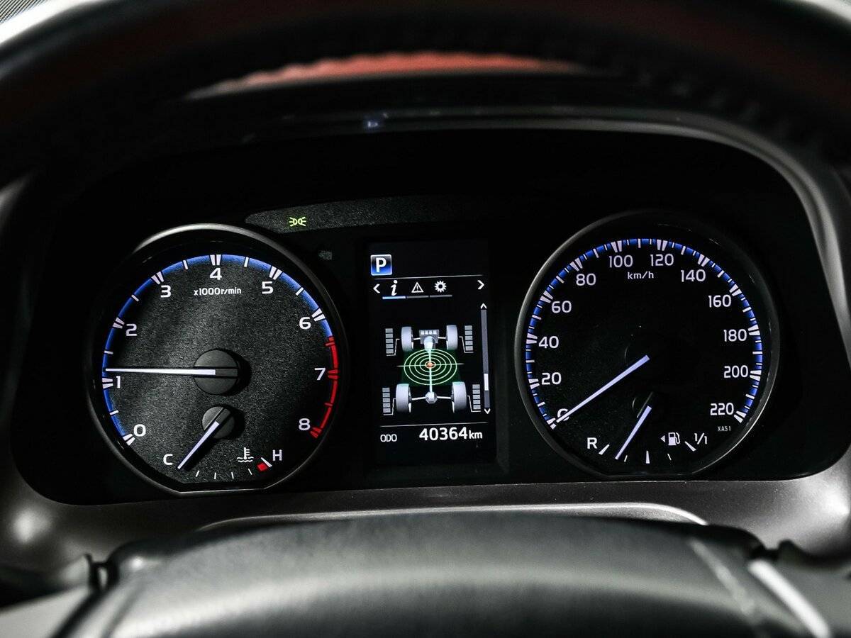 Купить Toyota RAV4 с пробегом. Фото: #9