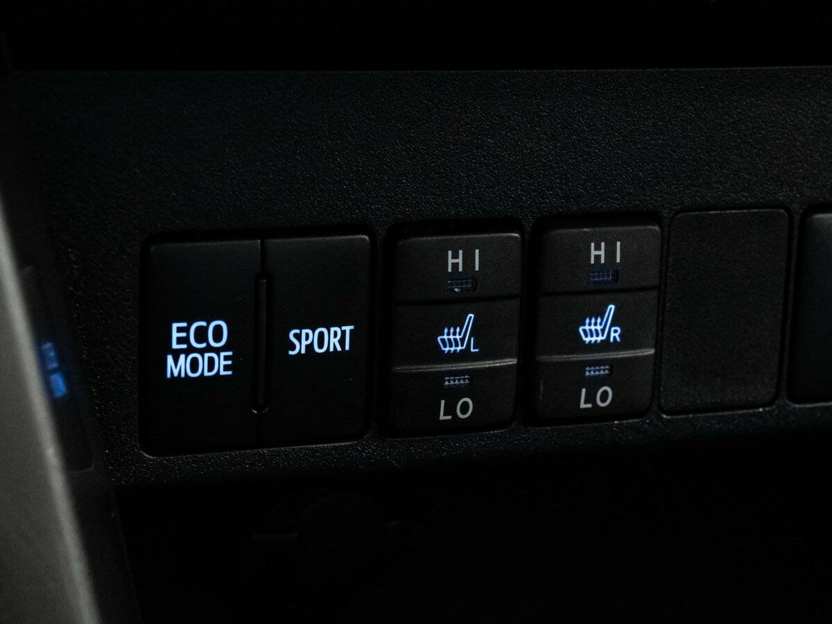 Купить Toyota RAV4 с пробегом. Фото: #15