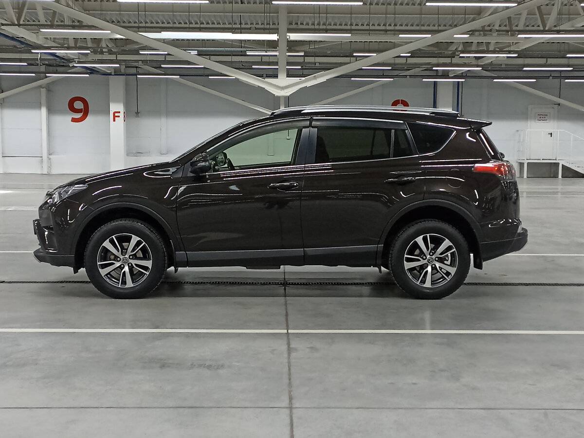 Купить Toyota RAV4 с пробегом. Фото: #7