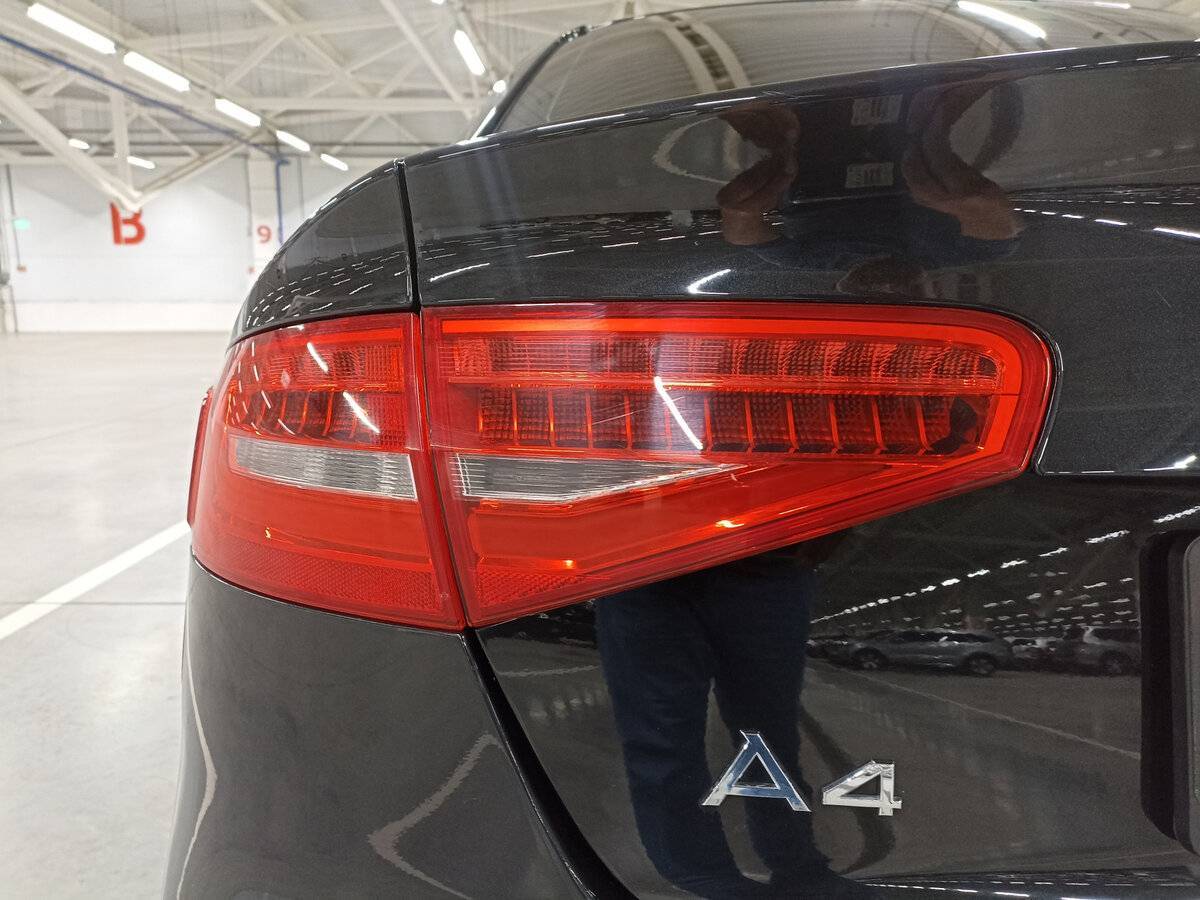 Купить Audi A4 с пробегом. Фото: #8