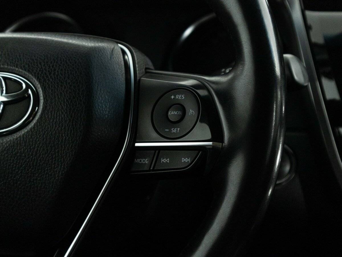 Купить Toyota Camry с пробегом. Фото: #18
