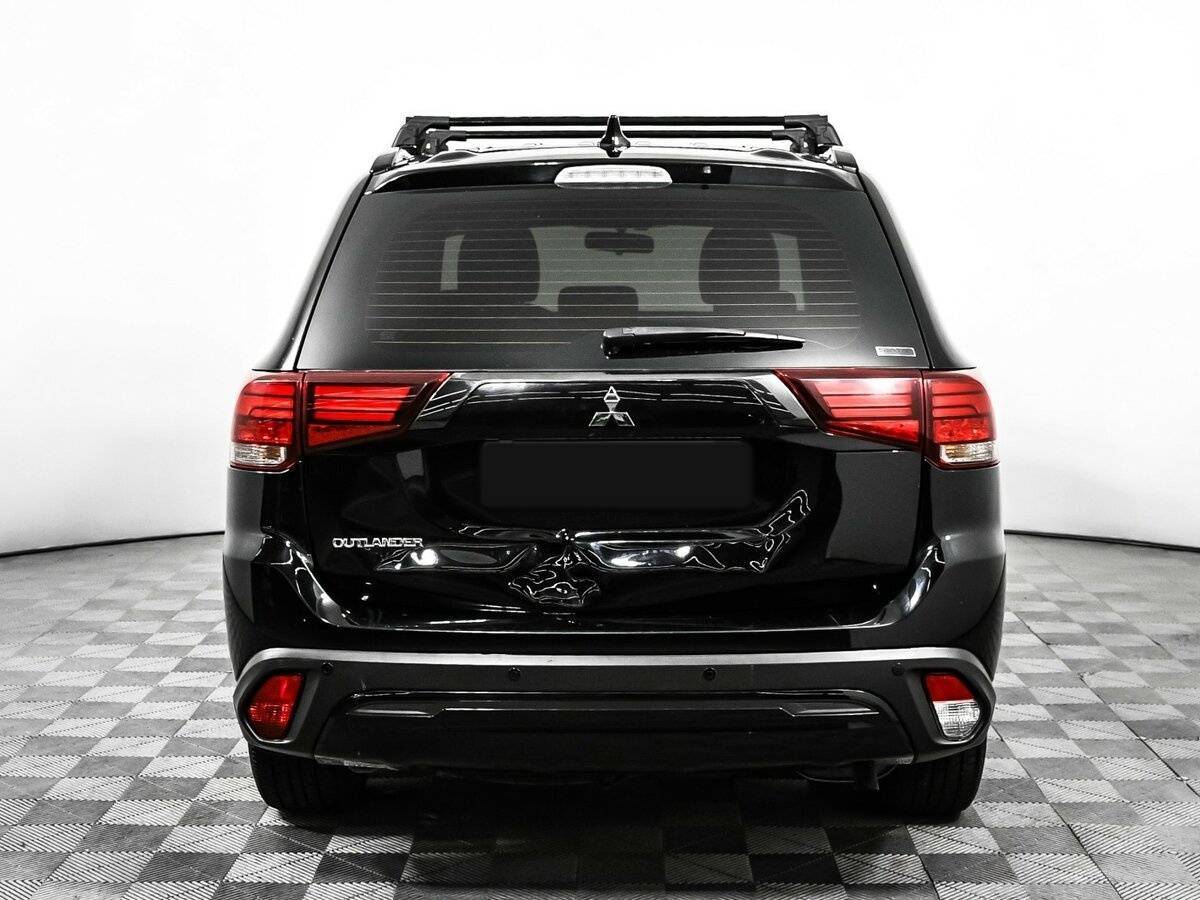Купить Mitsubishi Outlander с пробегом. Фото: #4