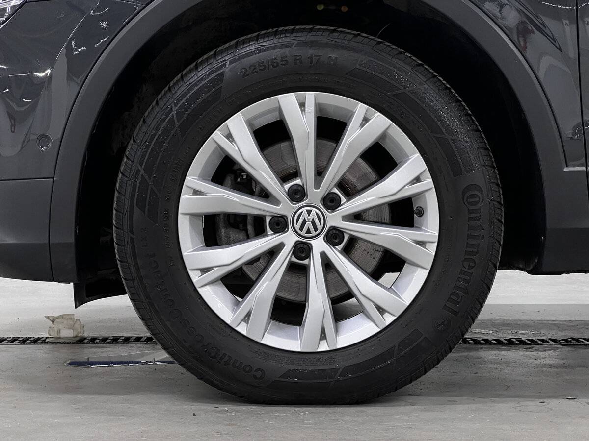 Купить Volkswagen Tiguan с пробегом. Фото: #17