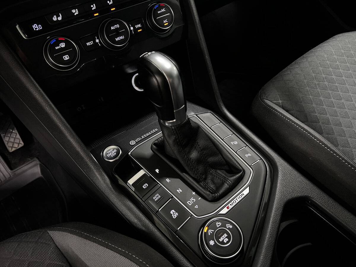 Купить Volkswagen Tiguan с пробегом. Фото: #19