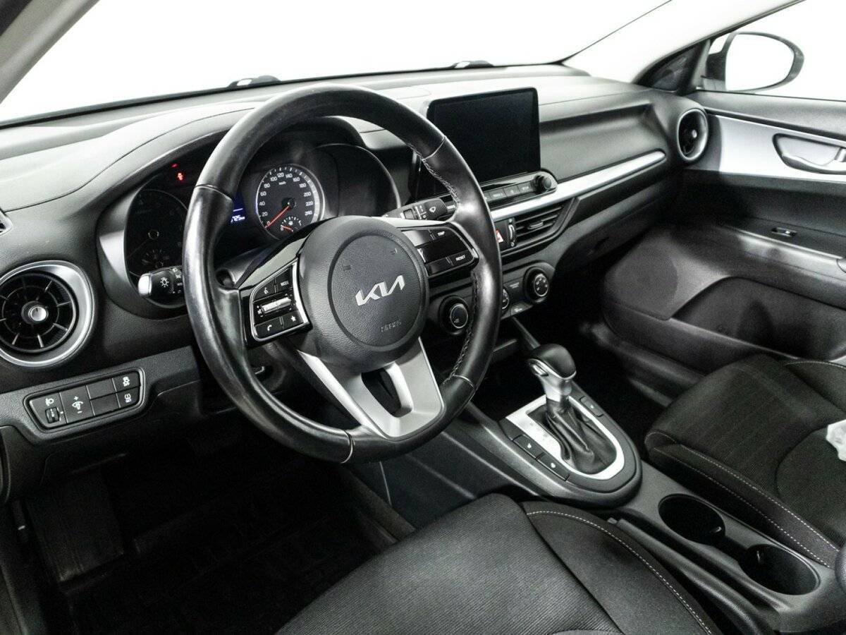 Купить Kia Cerato с пробегом. Фото: #10
