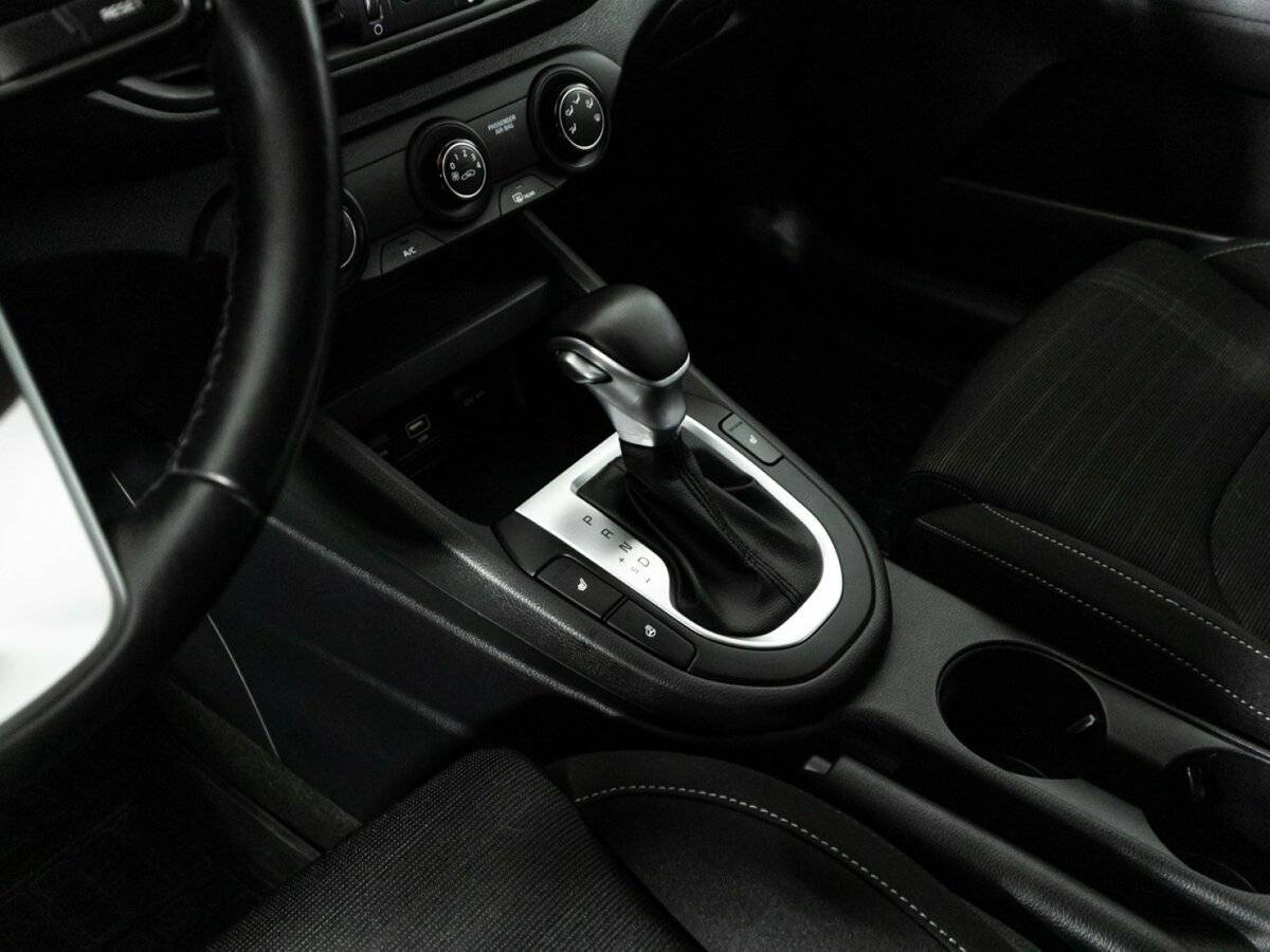 Купить Kia Cerato с пробегом. Фото: #17