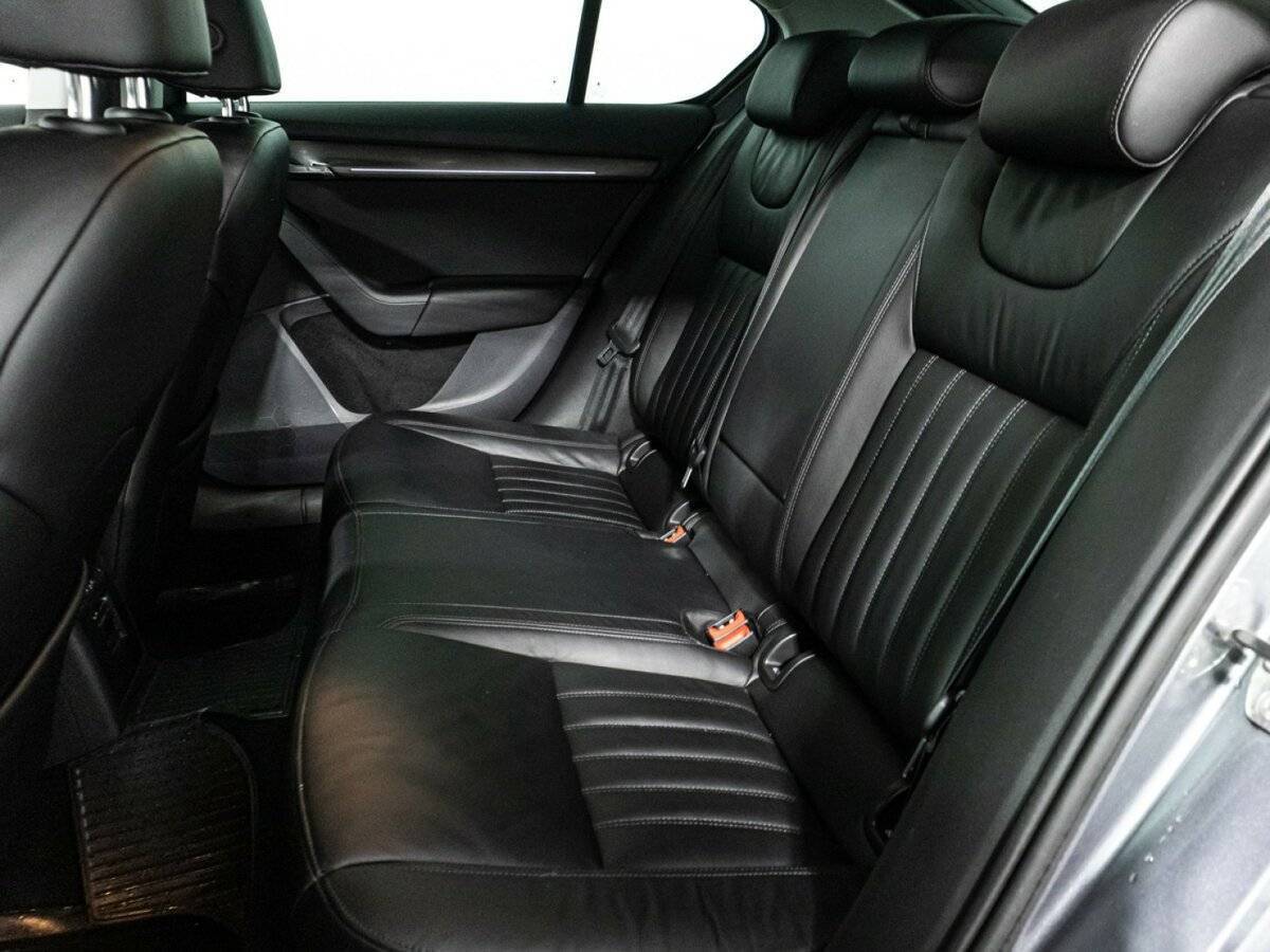 Купить Skoda Octavia с пробегом. Фото: #9