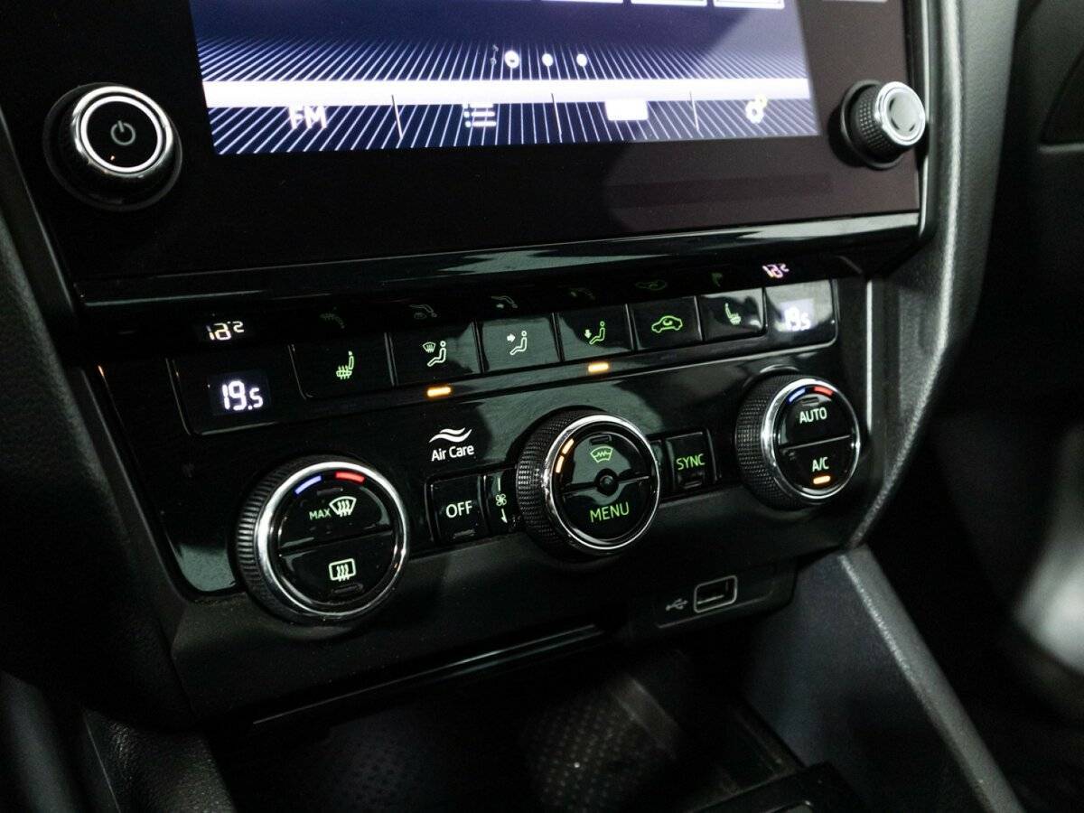 Купить Skoda Octavia с пробегом. Фото: #17