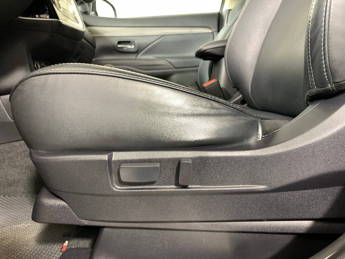 Купить Mitsubishi Outlander с пробегом. Фото: #15