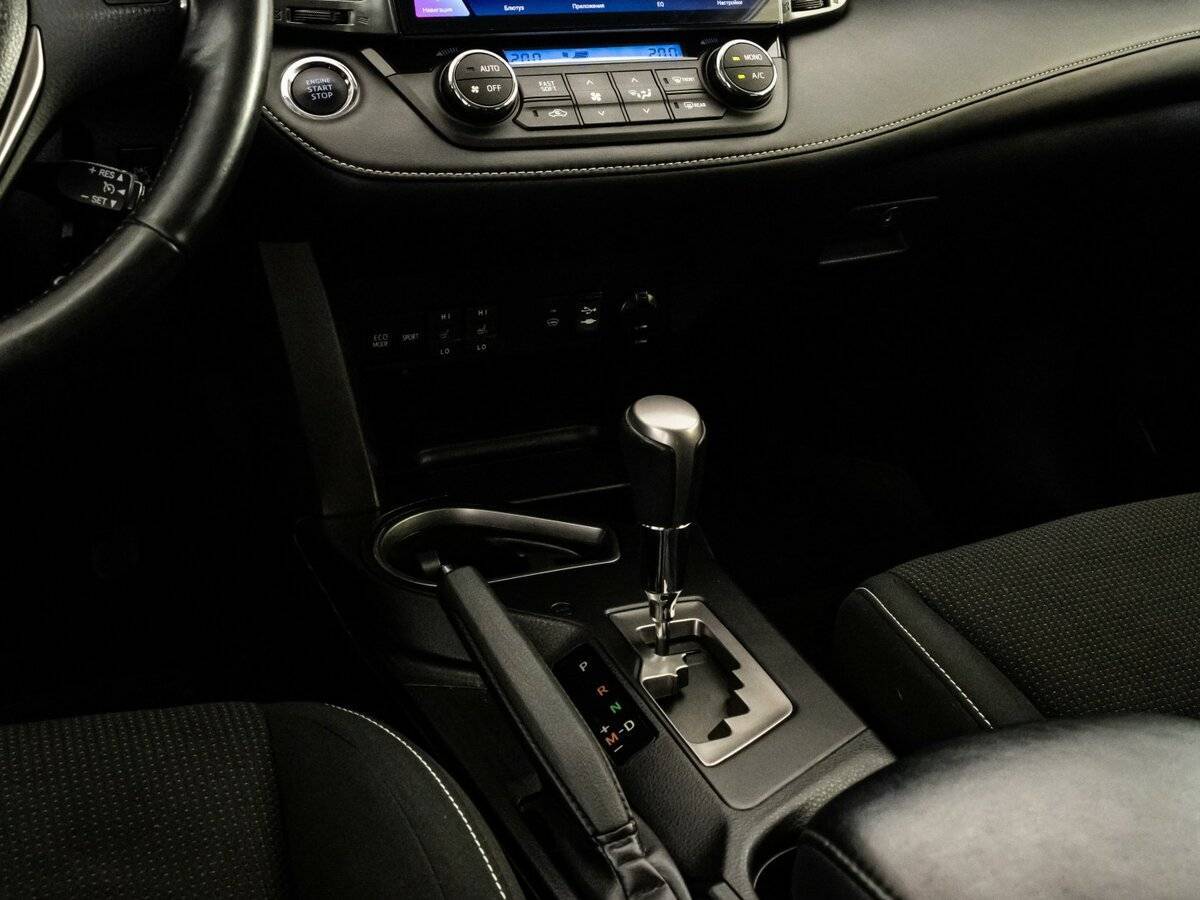 Купить Toyota RAV4 с пробегом. Фото: #11