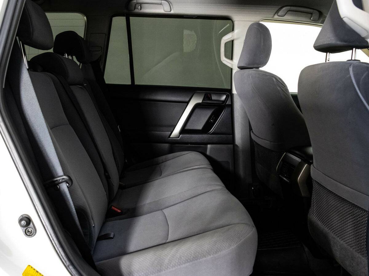 Купить Toyota Land Cruiser Prado с пробегом. Фото: #15