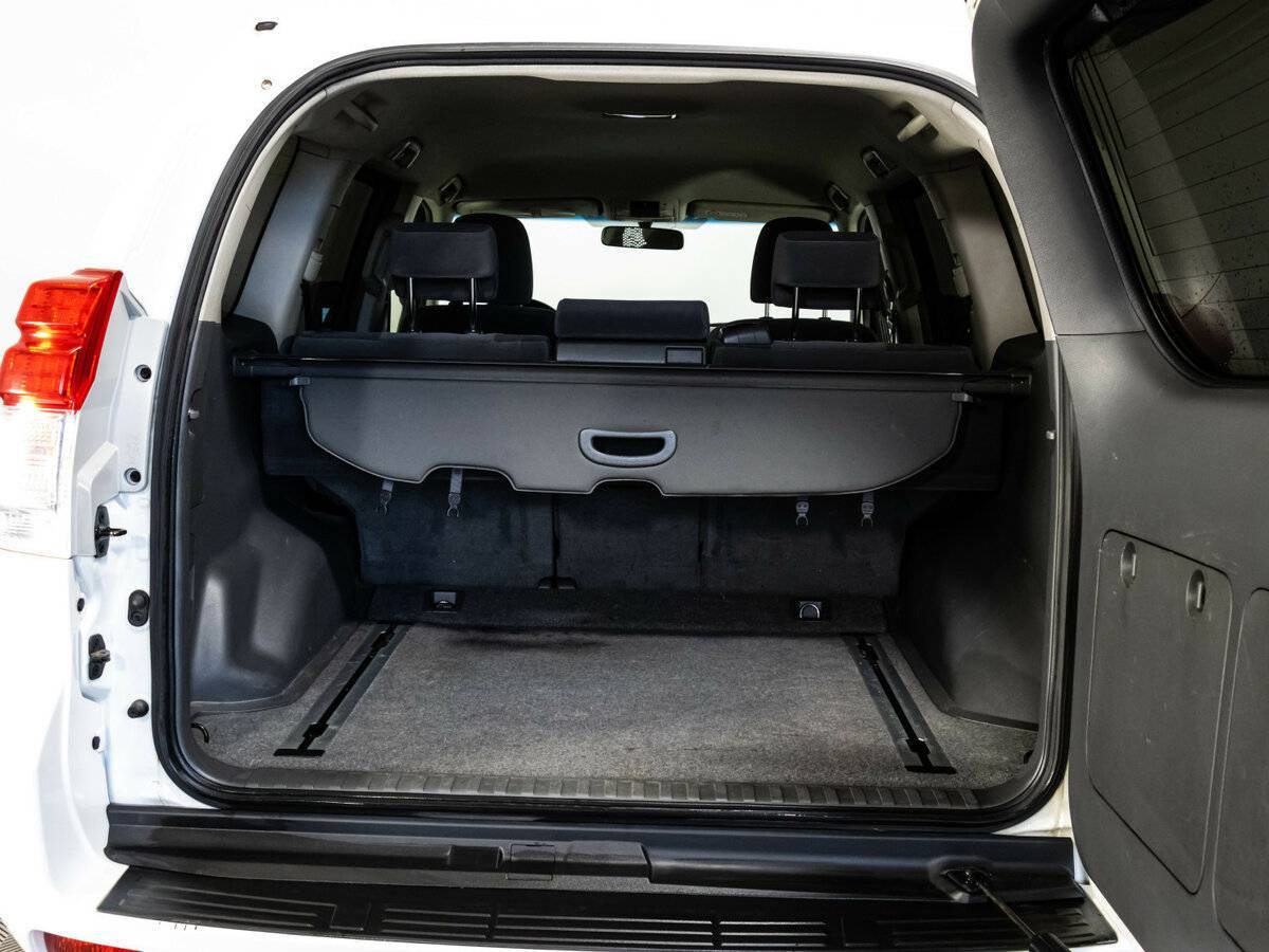 Купить Toyota Land Cruiser Prado с пробегом. Фото: #18