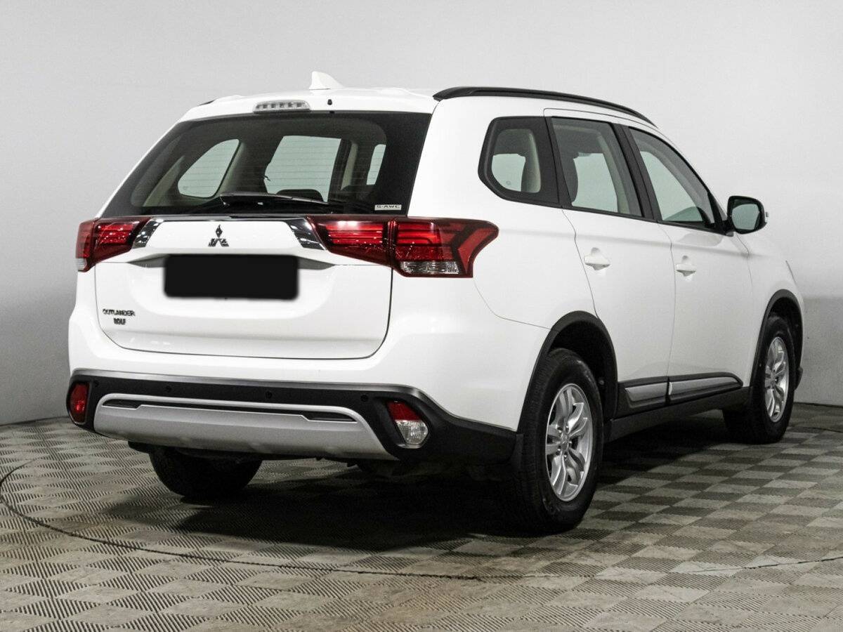 Купить Mitsubishi Outlander с пробегом. Фото: #4