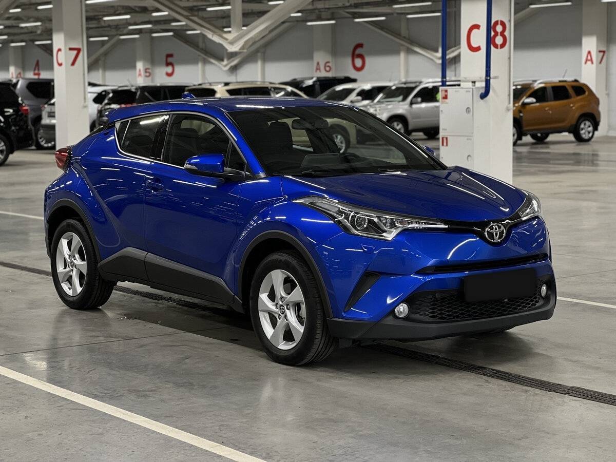 Купить Toyota C-HR с пробегом. Фото: #2