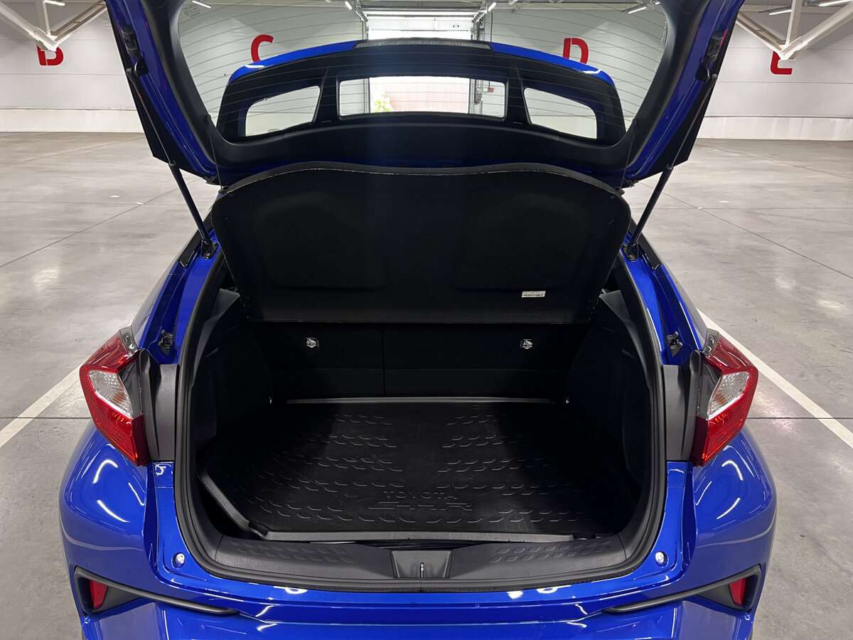 Купить Toyota C-HR с пробегом. Фото: #9