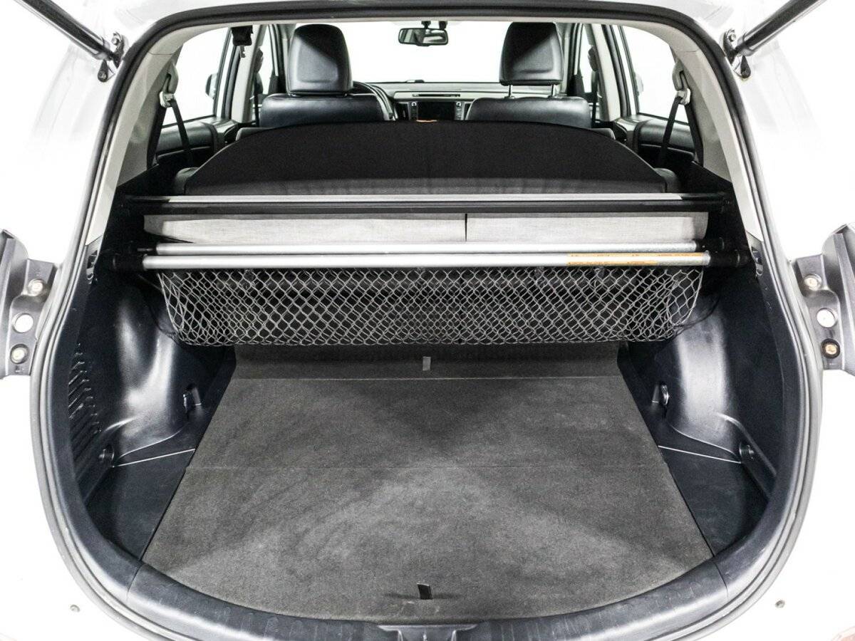 Купить Toyota RAV4 с пробегом. Фото: #14