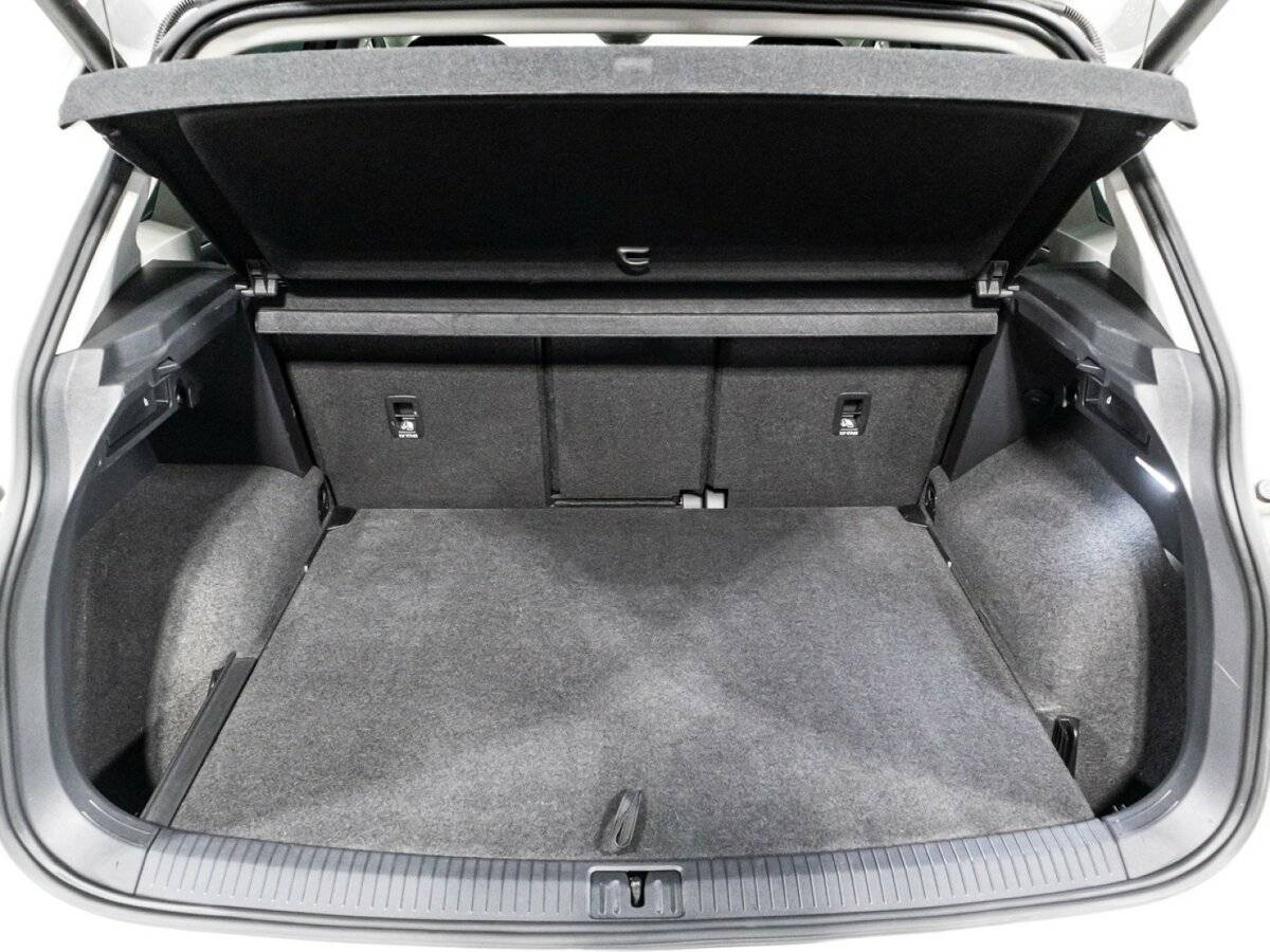 Купить Volkswagen Tiguan с пробегом. Фото: #13