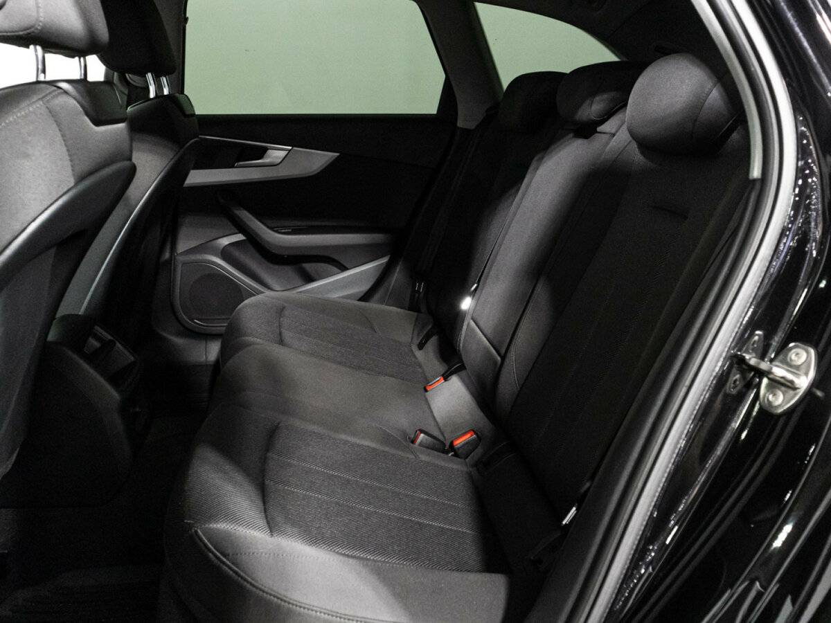 Купить Audi A4 с пробегом. Фото: #9