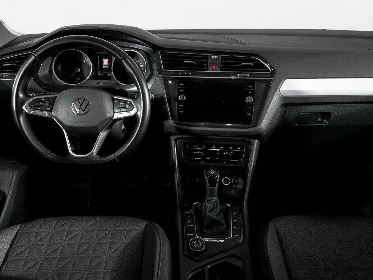 Купить Volkswagen Tiguan с пробегом. Фото: #11