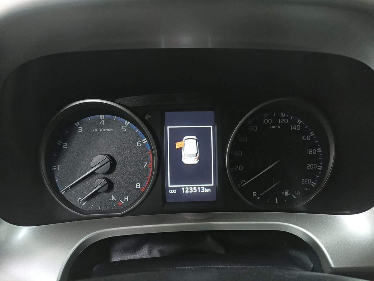 Купить Toyota RAV4 с пробегом. Фото: #12