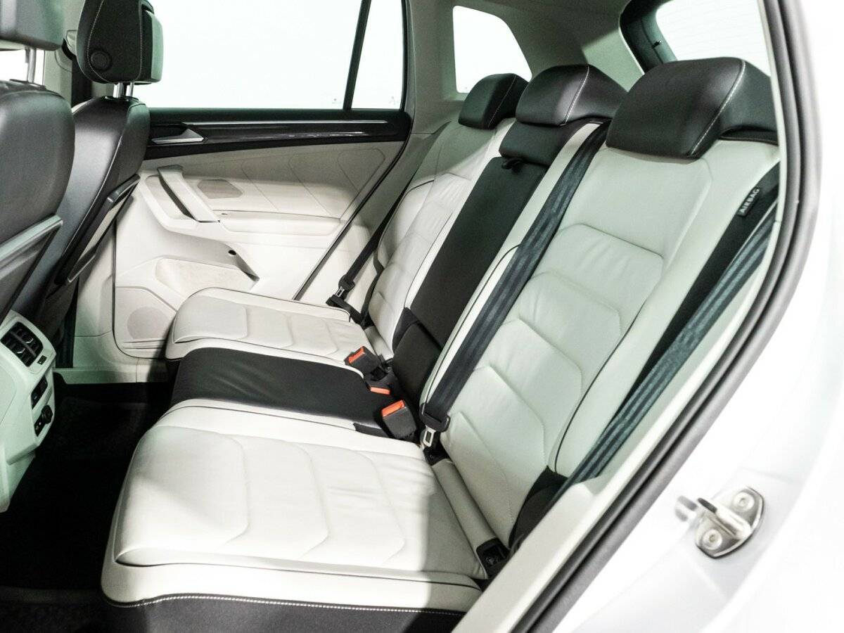 Купить Volkswagen Tiguan с пробегом. Фото: #9