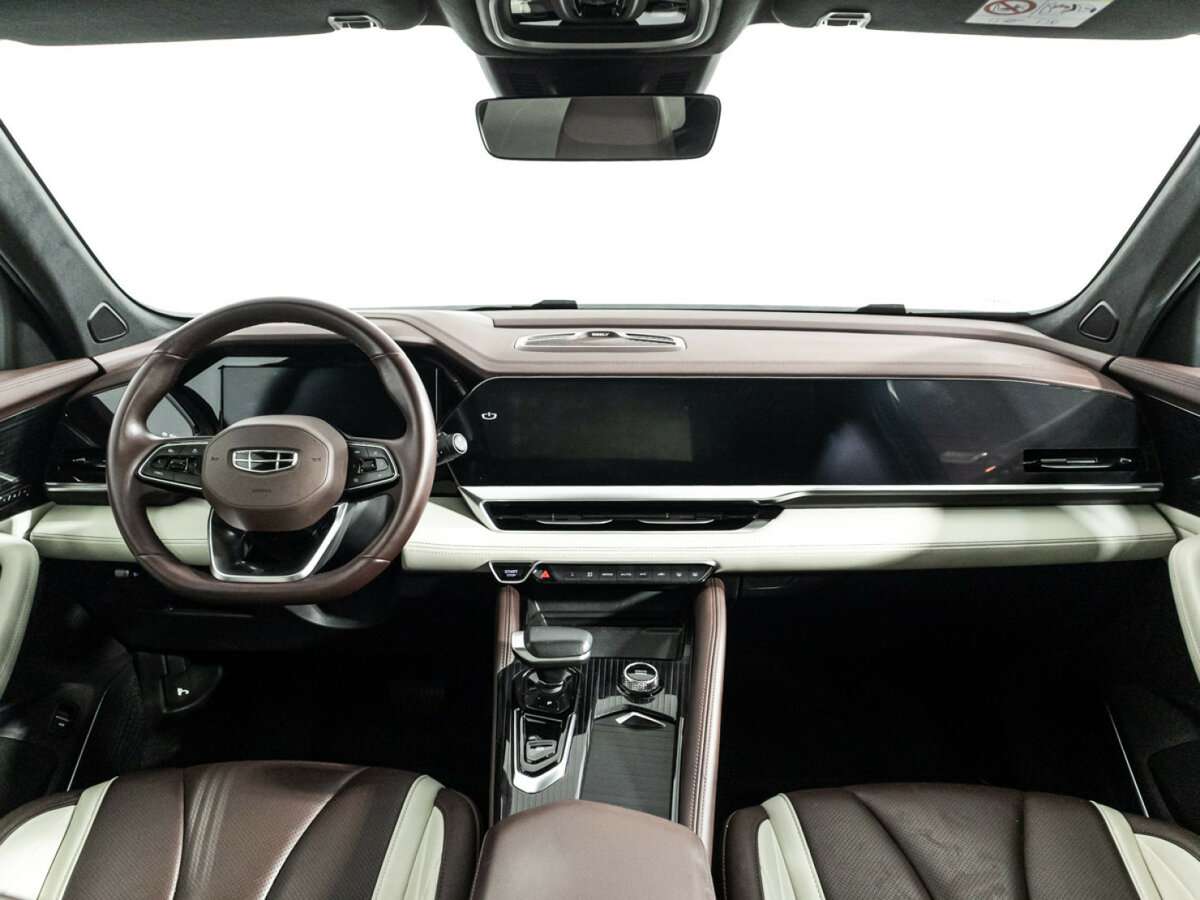 Купить Geely Monjaro с пробегом. Фото: #12