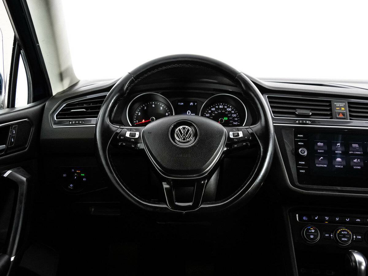Купить Volkswagen Tiguan с пробегом. Фото: #11
