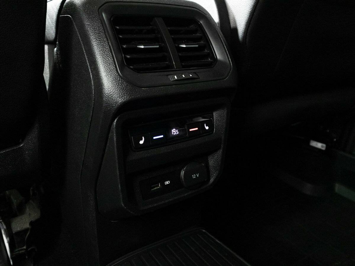 Купить Volkswagen Tiguan с пробегом. Фото: #22