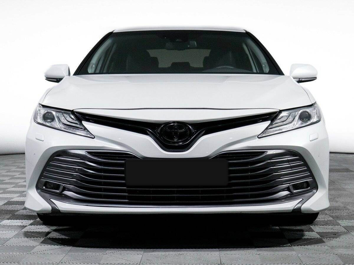 Купить Toyota Camry с пробегом. Фото: #1