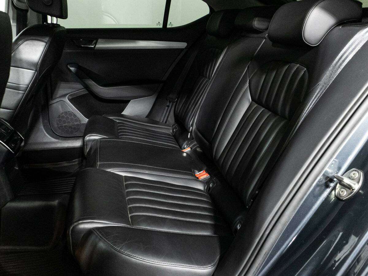 Купить Skoda Superb с пробегом. Фото: #9