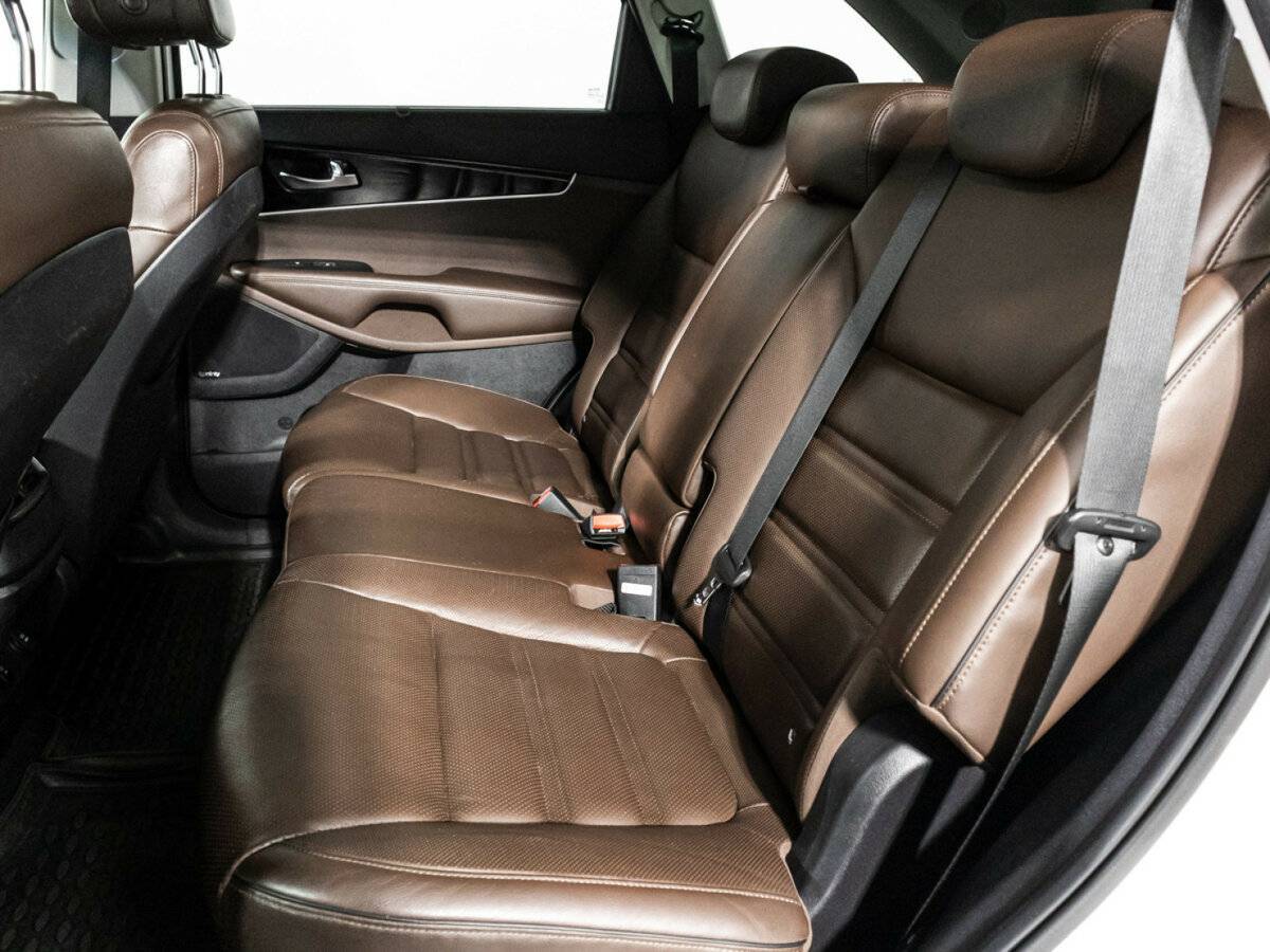 Купить Kia Sorento с пробегом. Фото: #9