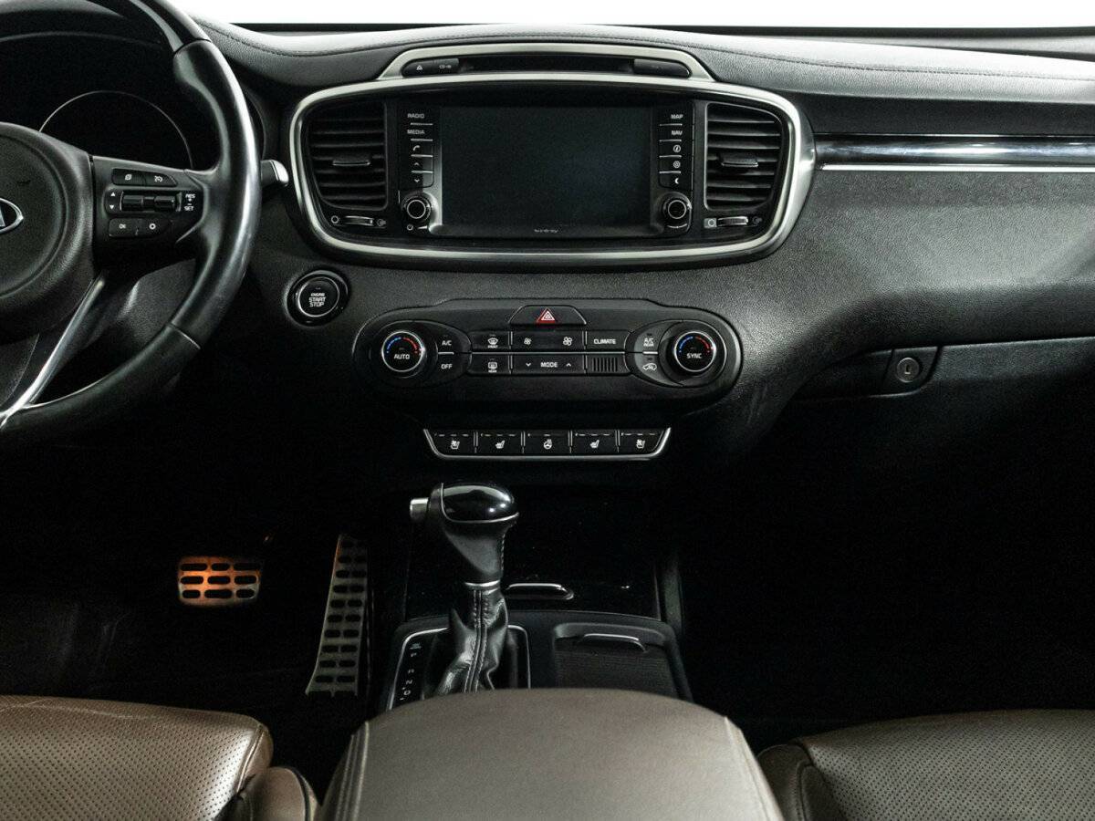 Купить Kia Sorento с пробегом. Фото: #13
