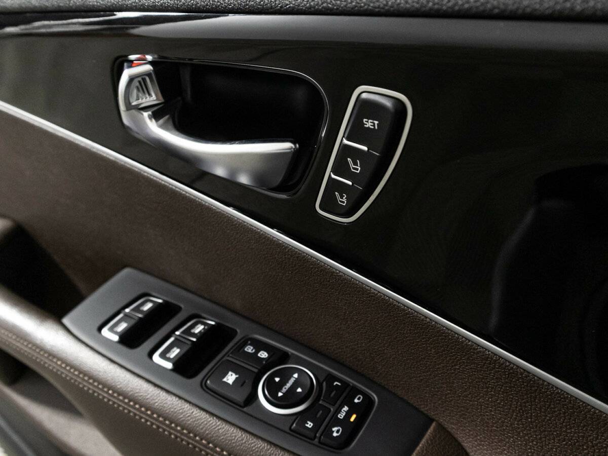 Купить Kia Sorento с пробегом. Фото: #19