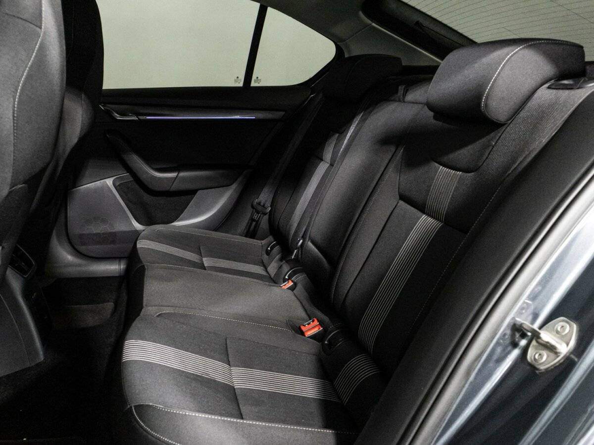 Купить Skoda Octavia с пробегом. Фото: #9