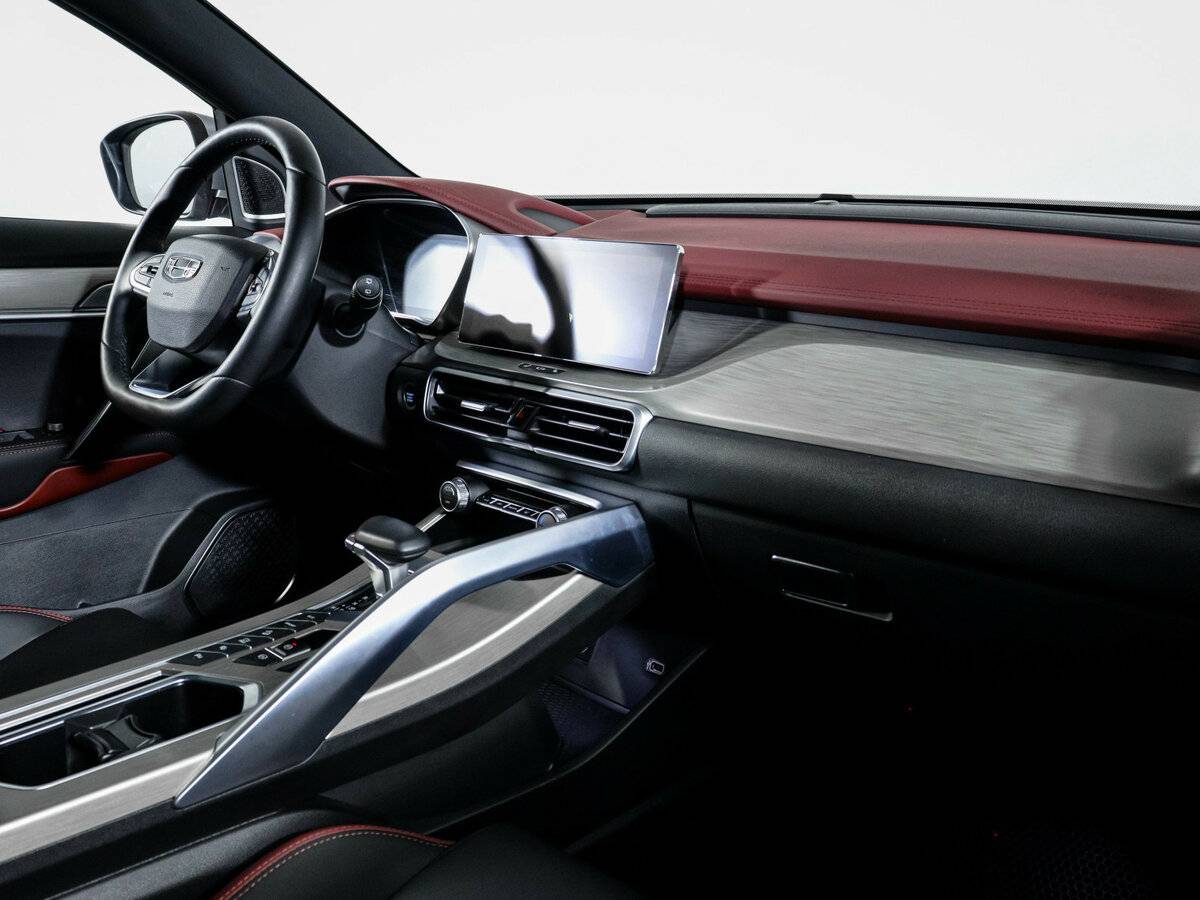 Купить Geely Coolray с пробегом. Фото: #8