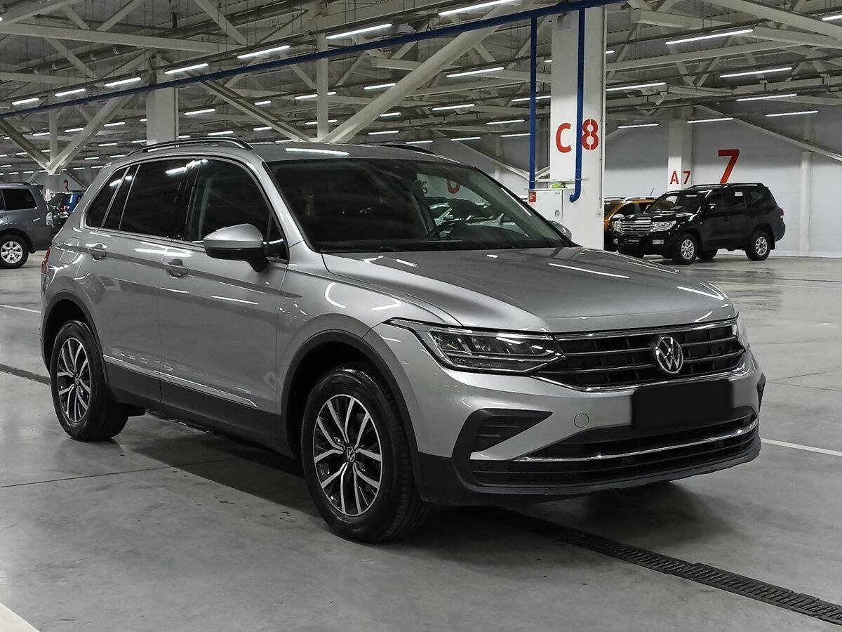 Купить Volkswagen Tiguan с пробегом. Фото: #2