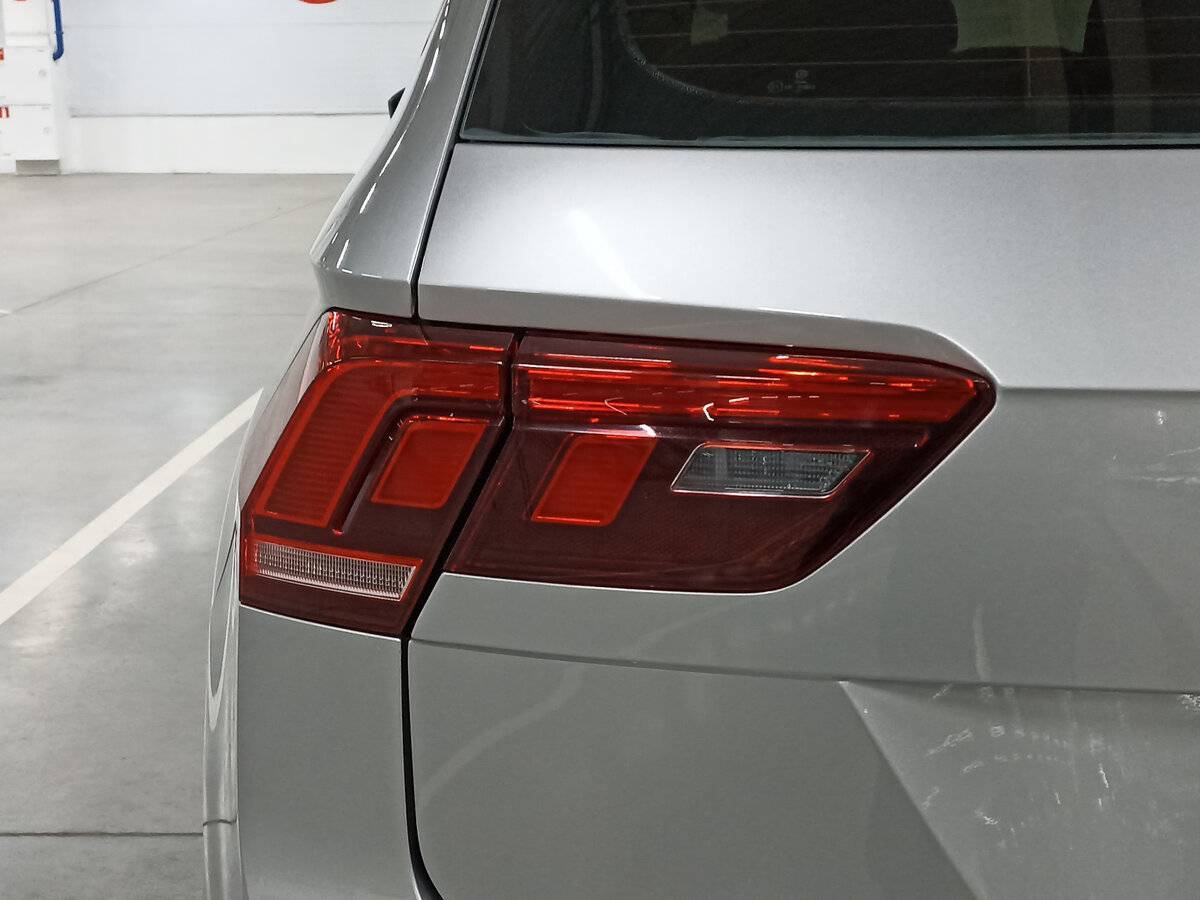 Купить Volkswagen Tiguan с пробегом. Фото: #8