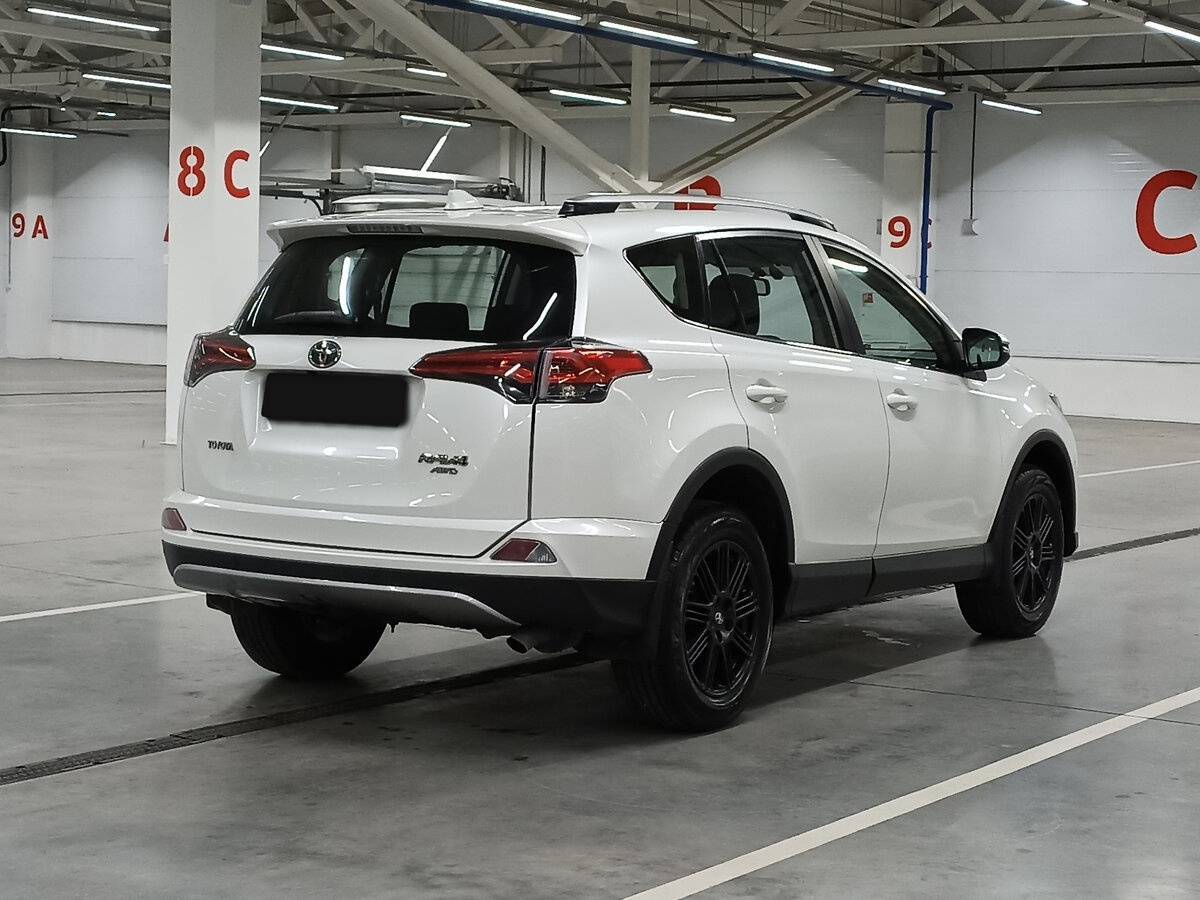 Купить Toyota RAV4 с пробегом. Фото: #4