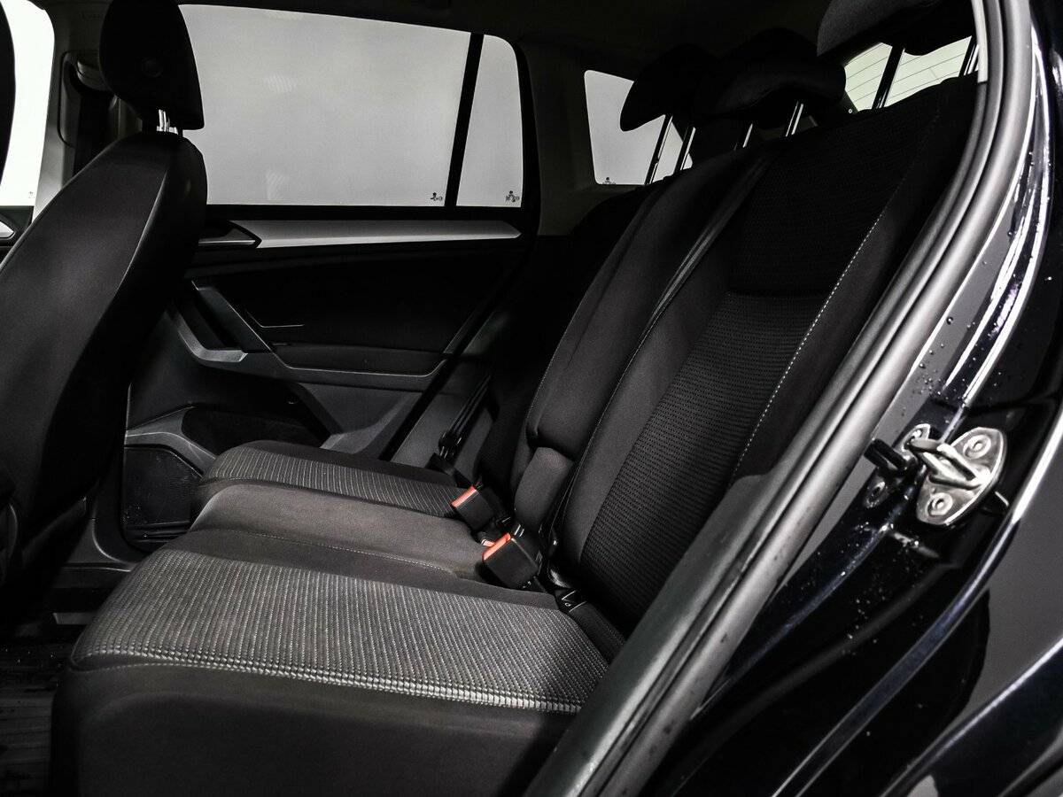 Купить Volkswagen Tiguan с пробегом. Фото: #11