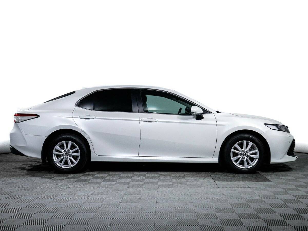 Купить Toyota Camry с пробегом. Фото: #3