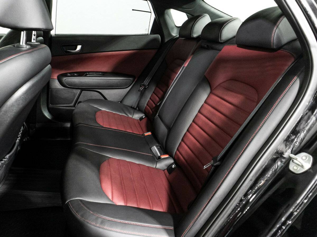 Купить Kia Optima с пробегом. Фото: #9