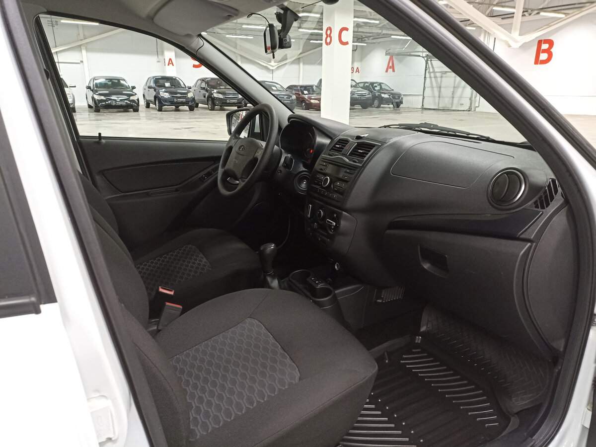 Купить Lada (ВАЗ) Granta с пробегом. Фото: #10