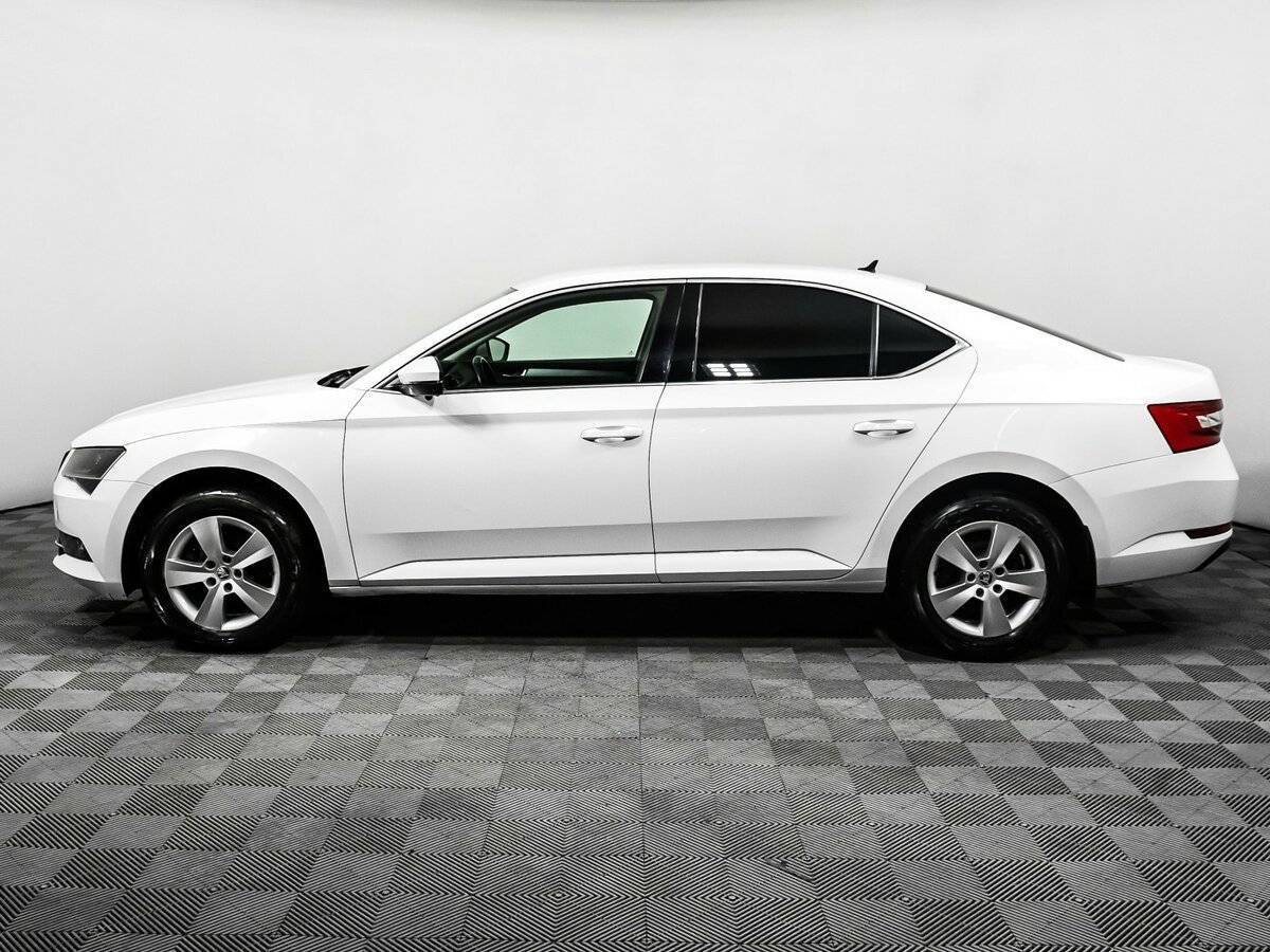 Купить Skoda Superb с пробегом. Фото: #7