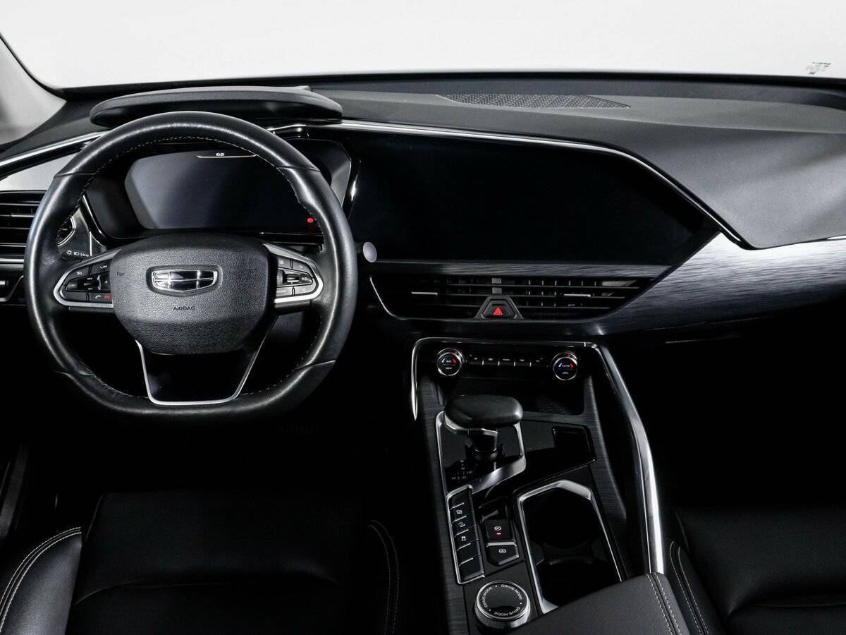 Купить Geely Tugella с пробегом. Фото: #11