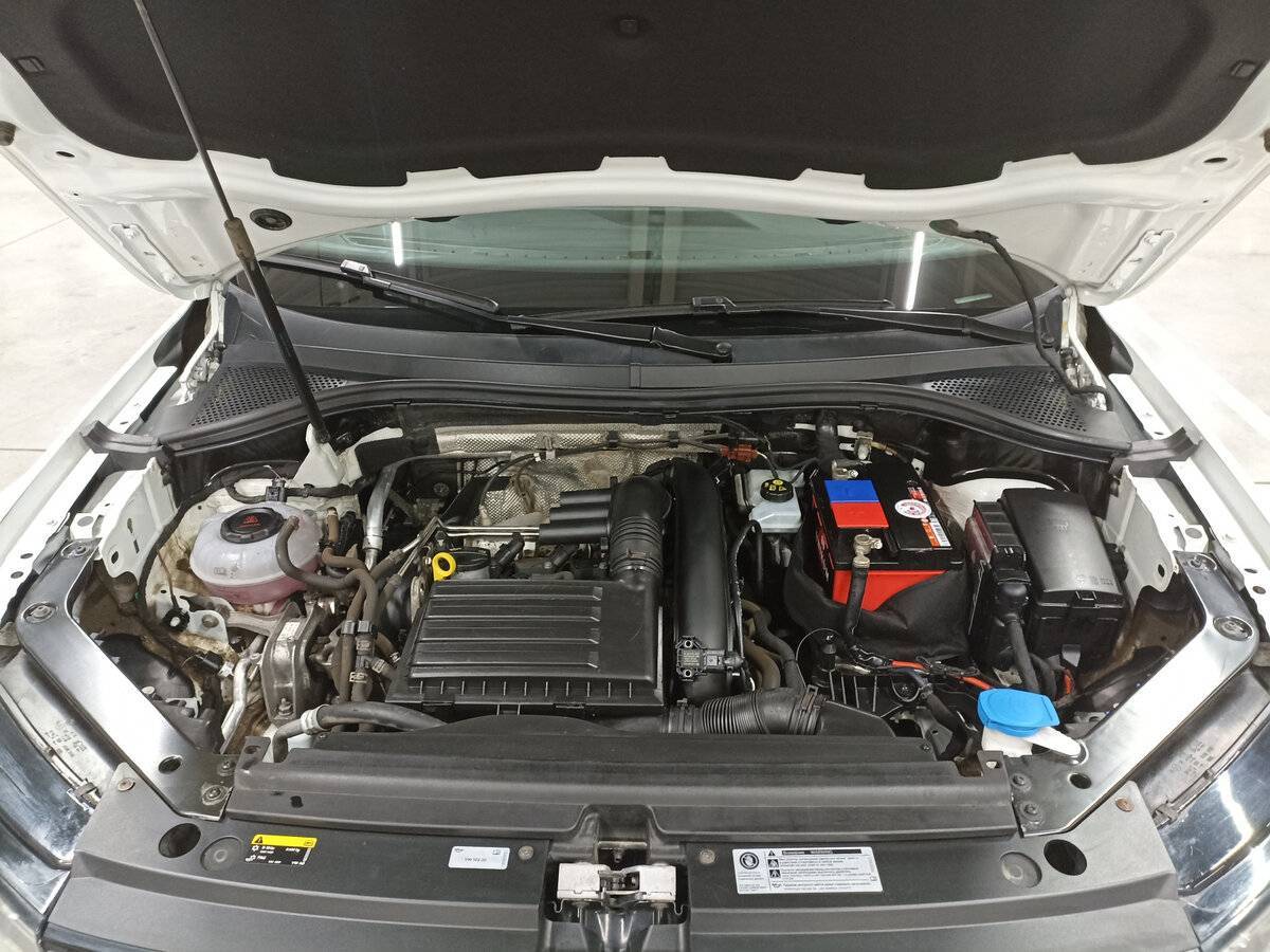 Купить Volkswagen Tiguan с пробегом. Фото: #8