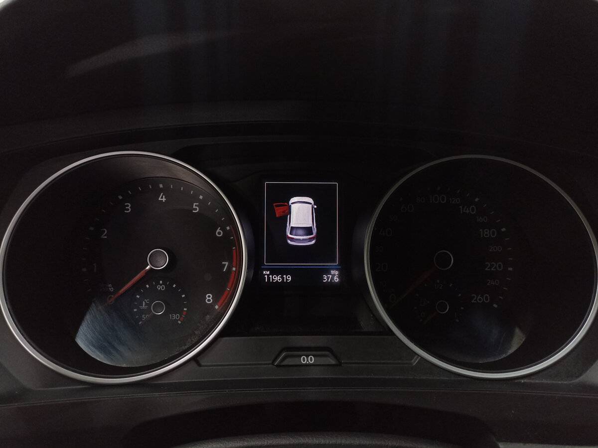 Купить Volkswagen Tiguan с пробегом. Фото: #12