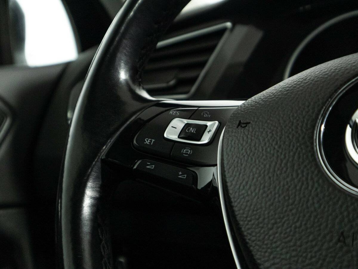 Купить Volkswagen Tiguan с пробегом. Фото: #23