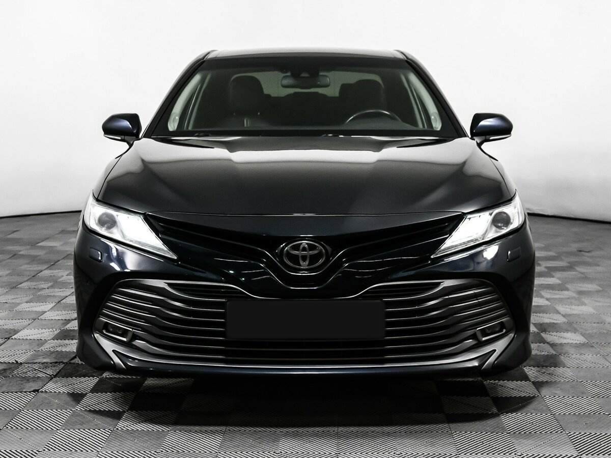Купить Toyota Camry с пробегом. Фото: #1
